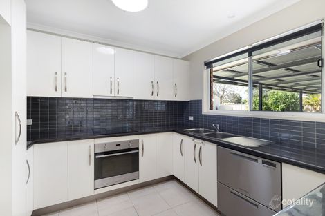 Property photo of 5 Wren Court Emerald QLD 4720