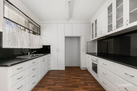 Property photo of 18 Sandra Court Sale VIC 3850