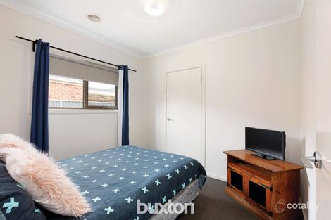 Property photo of 2/68 Wattle Avenue Wendouree VIC 3355