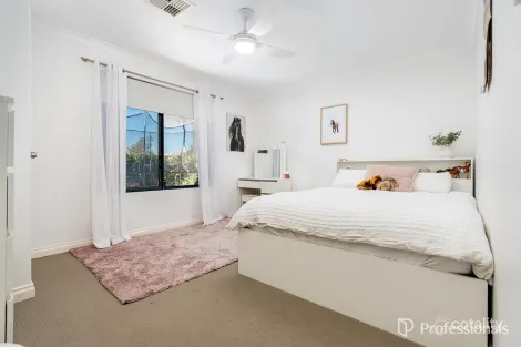 Property photo of 6 Mallee Court Mount Tarcoola WA 6530
