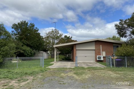 6 Earnshaw St, Woodend, VIC 3442