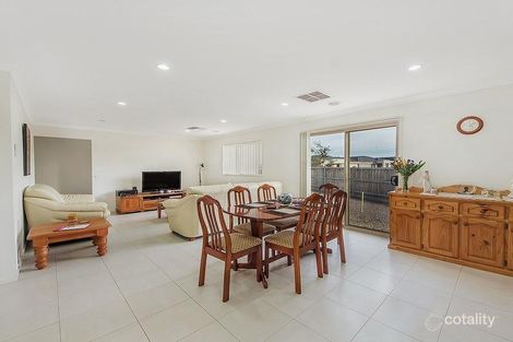 Property photo of 2 Stoneyfell Road Point Cook VIC 3030