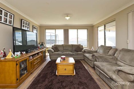 Property photo of 21 Brookeby Heights Leda WA 6170