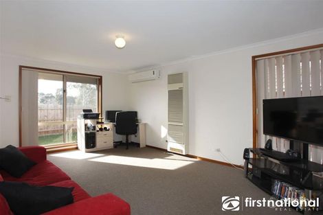 Property photo of 2/4 Jan Maree Court Pakenham VIC 3810