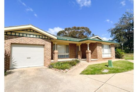 4/95 Balleroo Cres, Glenfield Park, NSW 2650