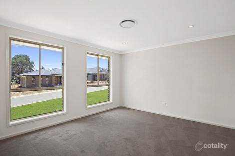 Property photo of 16 McGrath Place Goulburn NSW 2580