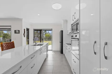 Property photo of 2 Clearview Way Yengarie QLD 4650