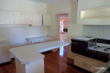 Property photo of 90 Parkmore Road Bentleigh East VIC 3165