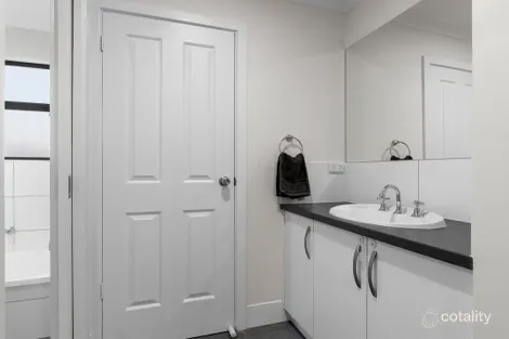 Property photo of 11B Raggatt Crescent Mitchell Park SA 5043