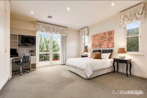 Property photo of 11 Findon Avenue Caulfield North VIC 3161