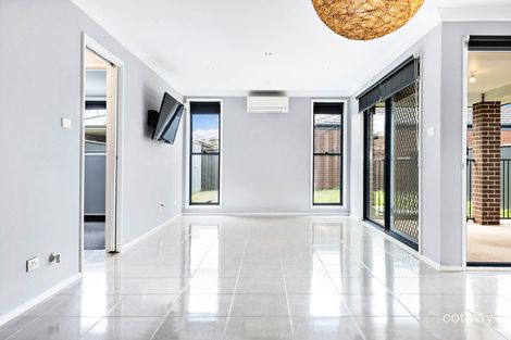 Property photo of 34 Gilroy Street Ropes Crossing NSW 2760