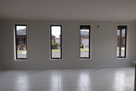 Property photo of 8 Umberto Walk Epping VIC 3076