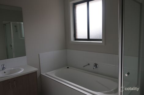 Property photo of 8 Umberto Walk Epping VIC 3076