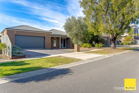 8 Emerald Ave, White Hills, VIC 3550