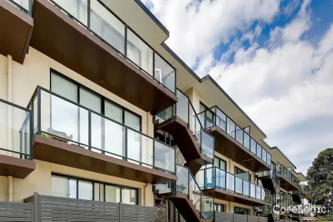 2/219 Watton St, Werribee, VIC 3030