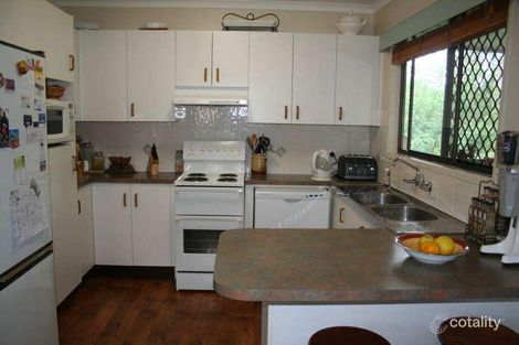 Property photo of 33 Warringah Grove Petrie QLD 4502