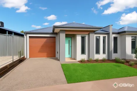 1/15 Tawrrific St, Kurunjang, VIC 3337