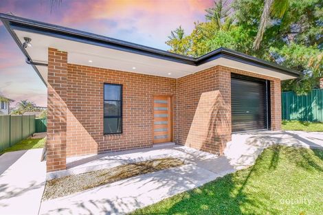 Property photo of 76 Cleopatra Drive Rosemeadow NSW 2560