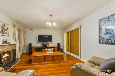 Property photo of 19 Wallace Way Mooroolbark VIC 3138