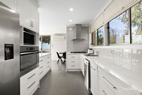 Property photo of 10 Wunda Street Dromana VIC 3936