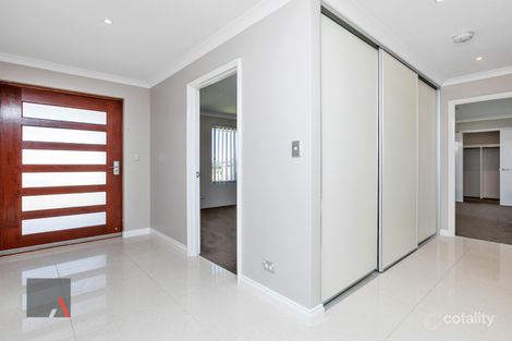 Property photo of 76 Carissa Turn Halls Head WA 6210