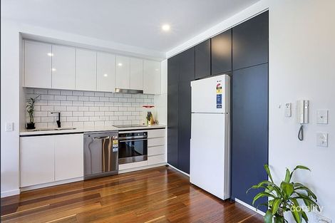 Property photo of 303/1 Hart Street Ashmore QLD 4214