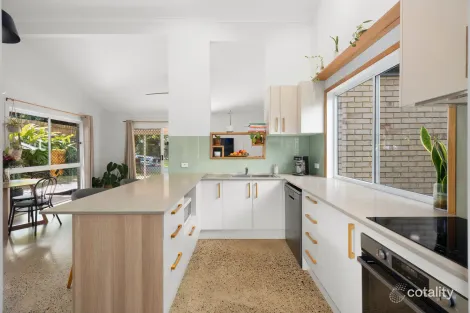 Property photo of 6 Simridge Court Bli Bli QLD 4560