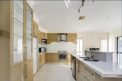 Property photo of 21 Hannan Place Prairiewood NSW 2176