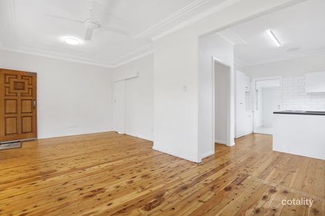 Property photo of 31 Bimbadeen Avenue West Wollongong NSW 2500