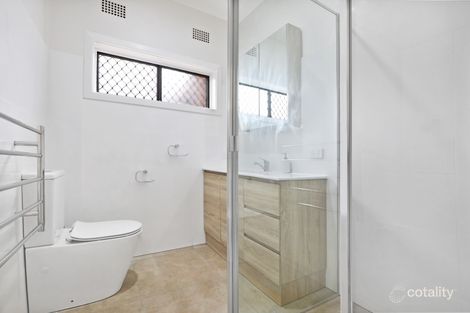 Property photo of 31 Bimbadeen Avenue West Wollongong NSW 2500