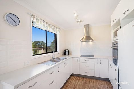 Property photo of 110 Berrys Head Road Wyoming NSW 2250