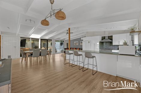 Property photo of 1 Bennett Close Hoppers Crossing VIC 3029