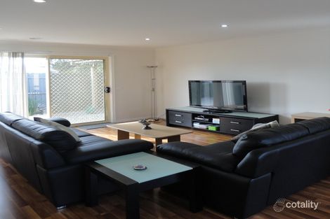 Property photo of 2/82 Curtin Avenue Lalor VIC 3075