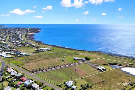 102-110 Shelley St, Burnett Heads, QLD 4670