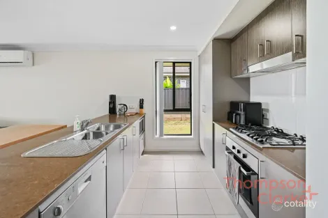 Property photo of 24 Gullane Close Heddon Greta NSW 2321