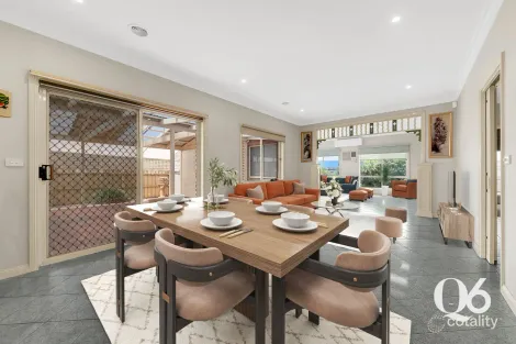 Property photo of 3 Aikshaw Close Hillside VIC 3037