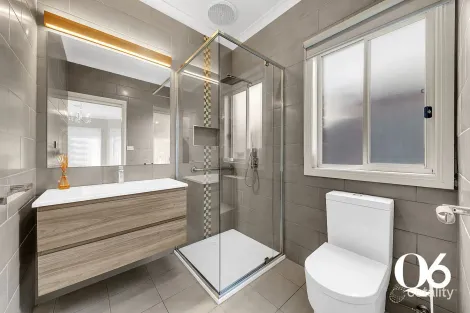 Property photo of 3 Aikshaw Close Hillside VIC 3037