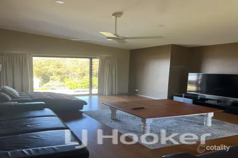 Property photo of 23 Watersedge Avenue Basin View NSW 2540