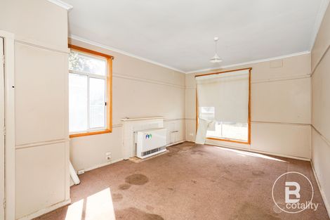 Property photo of 34 Marigold Street Wendouree VIC 3355