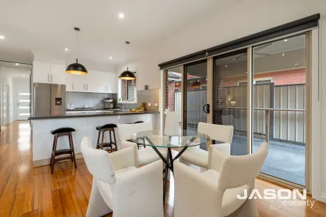 Property photo of 2/199 Greenvale Drive Greenvale VIC 3059