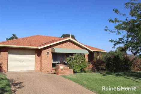 13 Ellwood Cl, Bourkelands, NSW 2650