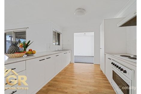 Property photo of 2 Robinson Court Berrinba QLD 4117