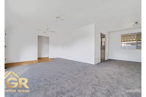 Property photo of 2 Robinson Court Berrinba QLD 4117