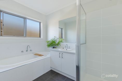 Property photo of 6 Wonderland Court Portland VIC 3305