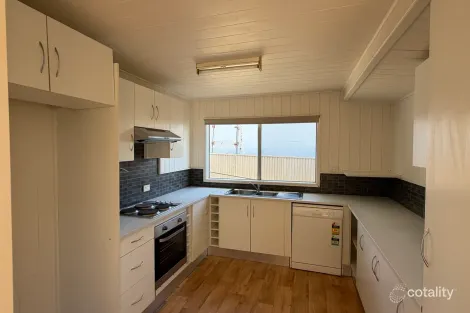 Property photo of 1A Warwick Road Hillvue NSW 2340