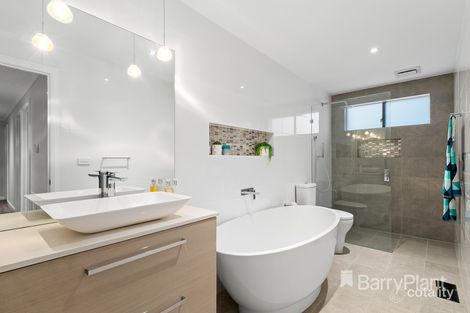 Property photo of 87 Dellfield Drive Templestowe VIC 3106