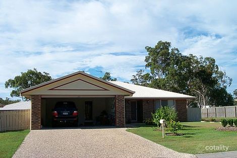 19 Hamilton Dr, Clinton, QLD 4680