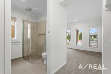 Property photo of 187 Eucalyptus Parade Donnybrook VIC 3064