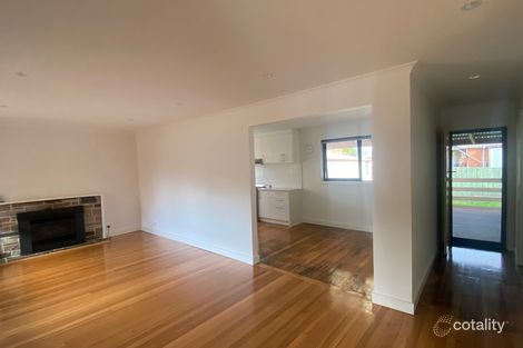 Property photo of 33 The Fairway Kingsbury VIC 3083