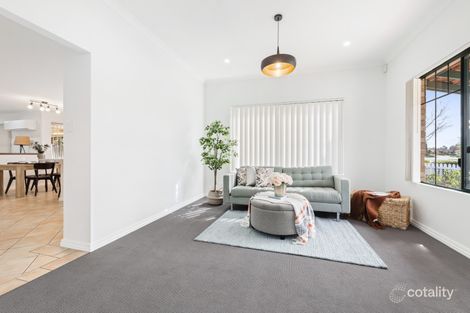 Property photo of 21 Sunray Circle Ellenbrook WA 6069